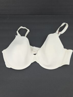 Victoria's Secret Ivory Smooth Molded Underwire Bra